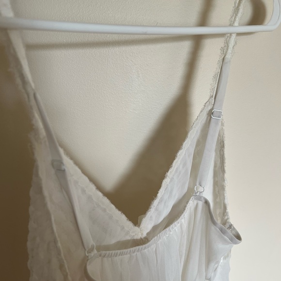 Lingerie - Picture 5 of 6